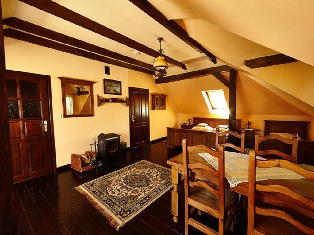 Stylowy Zajazd Pod Czarnym Kogutem Czarna (Bieszczady) Quarto foto