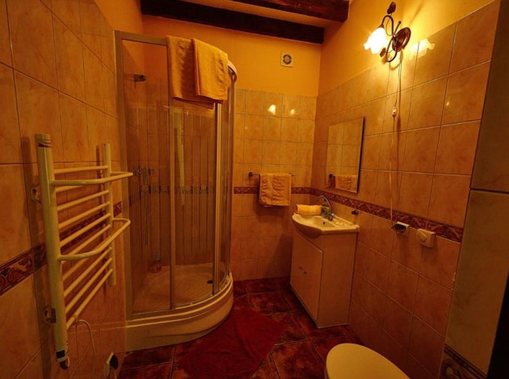 Stylowy Zajazd Pod Czarnym Kogutem Czarna (Bieszczady) Quarto foto